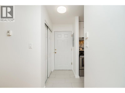 5577 SMITH Avenue | Burnaby British Columbia | Slide Image Nine