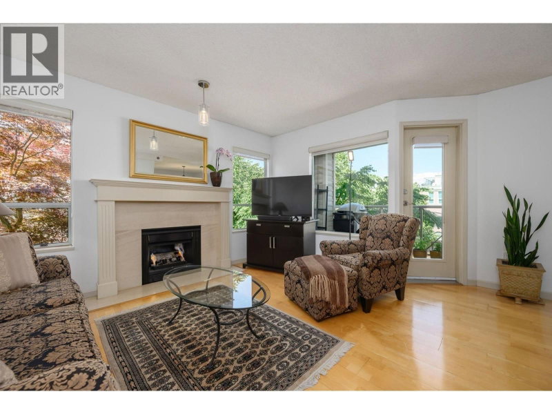 910 8TH Avenue Vancouver British Columbia, V5Z 1E5 - 2 Bedrooms Condo For Sale