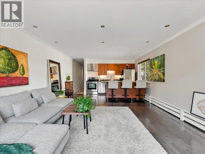 137 5TH Street | North Vancouver British Columbia | Slide Image Nine