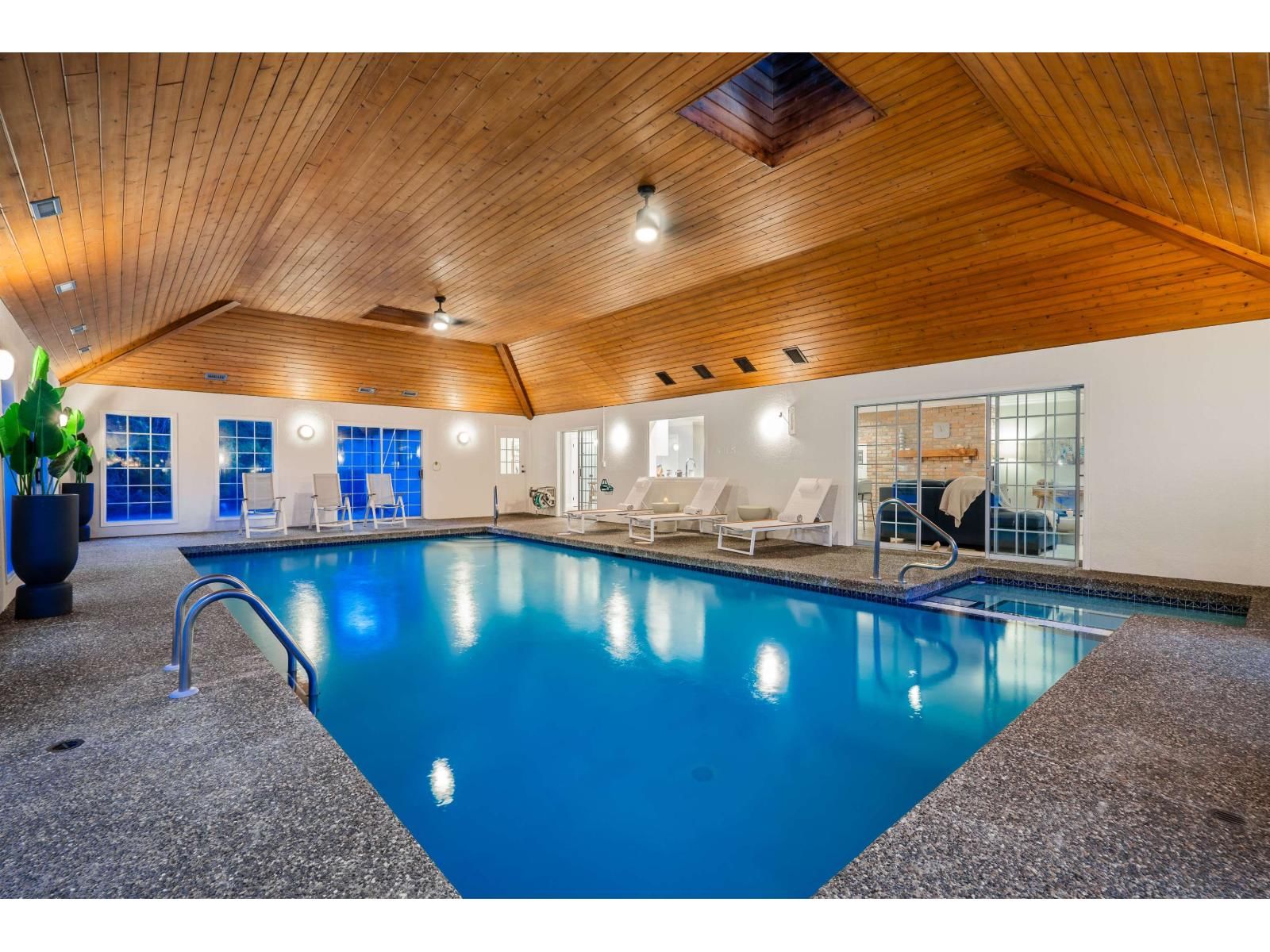 17470 28B Avenue, Surrey, British Columbia V3Z 0E7