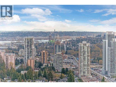 657 WHITING Way | Coquitlam British Columbia | Slide Image Eight