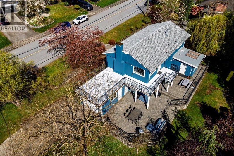2094 VIEWLYNN Drive North Vancouver British Columbia, V7J 2W8 - 6 Bedrooms Home For Sale