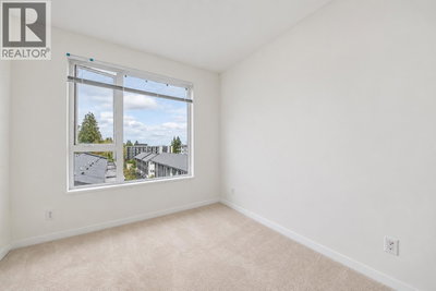 9877 UNIVERSITY Crescent | Burnaby British Columbia | Slide Image Eighteen