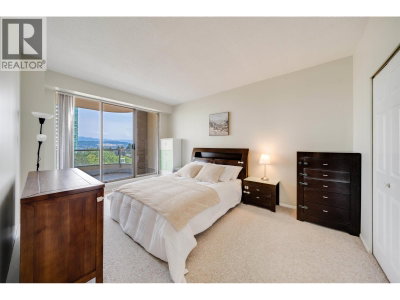 5967 WILSON Avenue | Burnaby British Columbia | Slide Image Nine