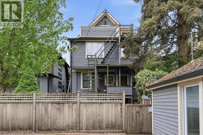 21 22ND Avenue | Vancouver British Columbia | Slide Image Eight