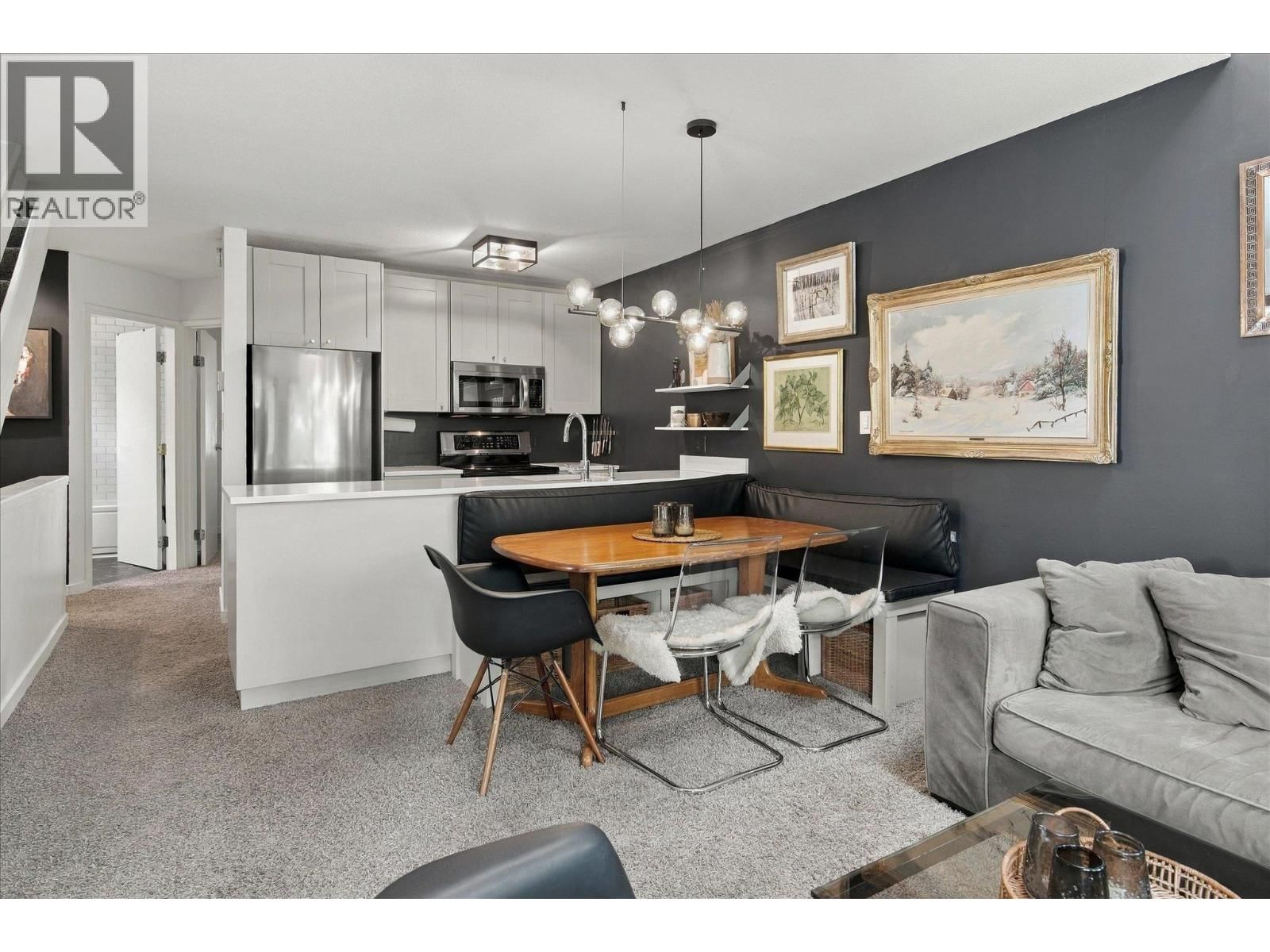 4 2014 LONDON Lane property photo