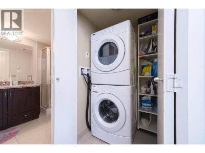 2191 SHAUGHNESSY Street | Port Coquitlam British Columbia | Slide Image Twenty