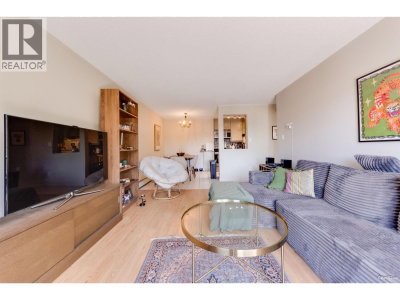 131 4TH Street | North Vancouver British Columbia | Slide Image Six
