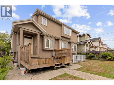 2266 20TH Avenue | Vancouver British Columbia | Slide Image Three