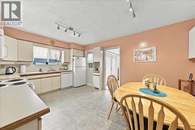3836 SEFTON Street | Port Coquitlam British Columbia | Slide Image Nine