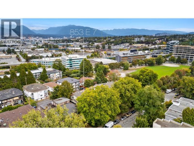853 7 Avenue | Vancouver British Columbia | Slide Image Twenty-three