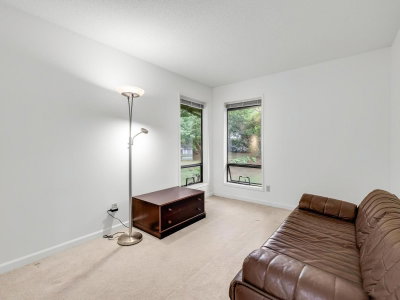 2910 CHANTRELL Place | Surrey British Columbia | Slide Image Twenty