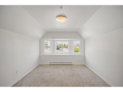 15554 RUSSELL Avenue | White Rock British Columbia | Slide Image Eighteen
