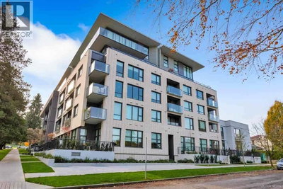 4427 CAMBIE Street | Vancouver British Columbia | Slide Image Thirty-two