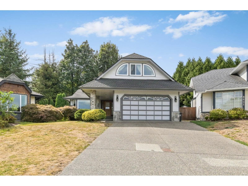 8415 214 Street Langley British Columbia, V1M 2J2 - 3 Bedrooms Home For Sale