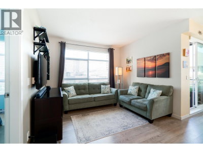 617 SMITH Avenue | Coquitlam British Columbia | Slide Image Twelve