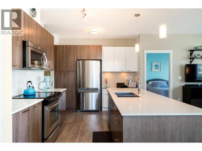 617 SMITH Avenue | Coquitlam British Columbia | Slide Image Eight