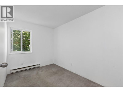 9880 MANCHESTER Drive | Burnaby British Columbia | Slide Image Seventeen