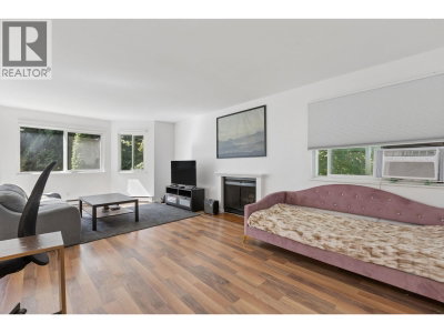 9880 MANCHESTER Drive | Burnaby British Columbia | Slide Image Eight