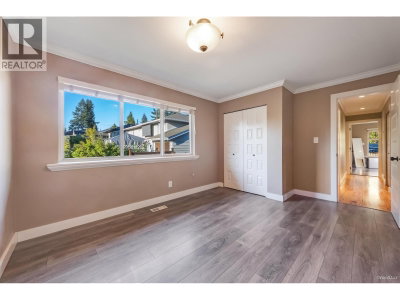 2245 GALE Avenue | Coquitlam British Columbia | Slide Image Nineteen