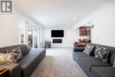 432 RIVERVIEW Crescent | Coquitlam British Columbia | Slide Image One