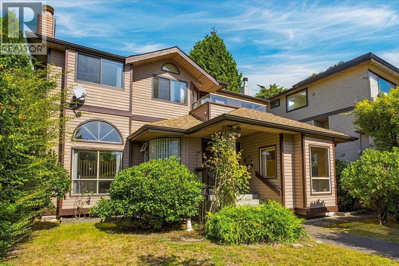 1523 LAWSON Avenue West Vancouver British Columbia, V7V 2C8 - 4 Bedrooms Home For Sale