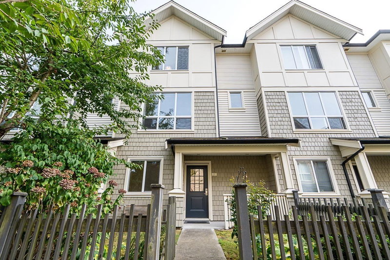 7848 209 Street Langley British Columbia, V2Y 0M4 - 3 Bedrooms Condo For Sale
