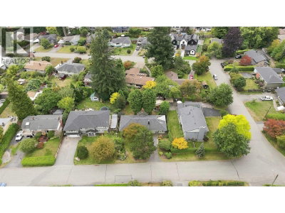 2161 FLORALYNN Crescent | North Vancouver British Columbia | Slide Image Thirty-three