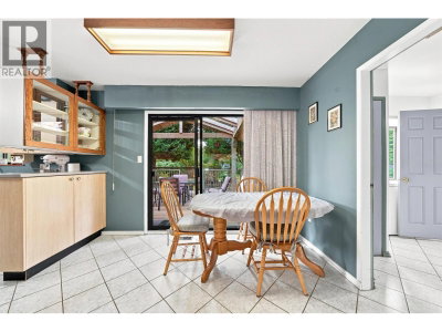 2161 FLORALYNN Crescent | North Vancouver British Columbia | Slide Image Six