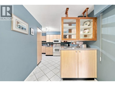 2161 FLORALYNN Crescent | North Vancouver British Columbia | Slide Image Seven