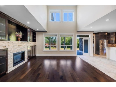 16067 14 Avenue | Surrey British Columbia | Slide Image Nine