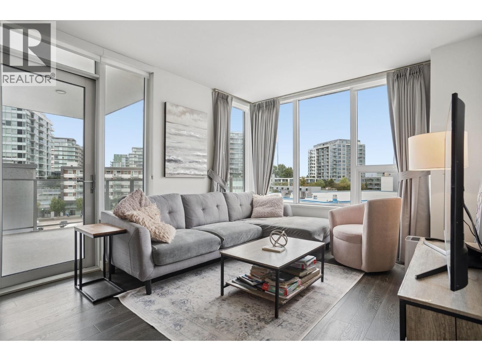 7488 LANSDOWNE Road, Richmond, British Columbia V7C 0B9