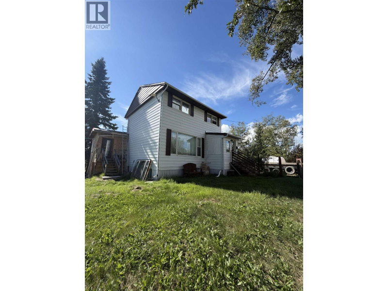 7511 255 Road Fort St. John British Columbia, V0C 1C0 - 4 Bedrooms Home For Sale
