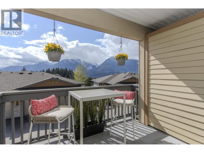 1024 GLACIER VIEW Drive | Squamish British Columbia | Slide Image Seven