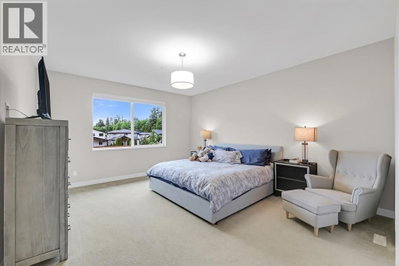 39340 FALCON Crescent | Squamish British Columbia | Slide Image Eight