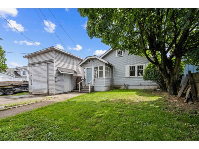 45948 CHESTERFIELD Avenue | Chilliwack British Columbia | Slide Image Seven