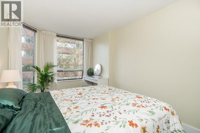 811 HELMCKEN Street | Vancouver British Columbia | Slide Image Eighteen