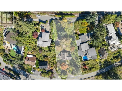 3721 SUNSET Lane | West Vancouver British Columbia | Slide Image Two