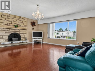 6220 SPENDER Drive | Richmond British Columbia | Slide Image Four