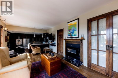 350 WINDSOR Road | North Vancouver British Columbia | Slide Image Eight