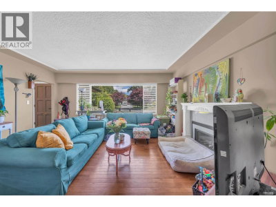 959 CAITHNESS Crescent | Port Moody British Columbia | Slide Image Twelve