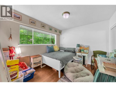 959 CAITHNESS Crescent | Port Moody British Columbia | Slide Image Three