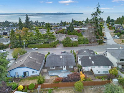 15555 BUENA VISTA Avenue | White Rock British Columbia | Slide Image Two
