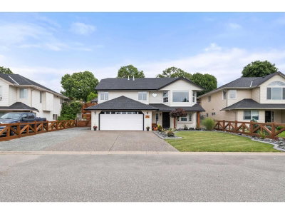 5730 KATHLEEN Drive | Chilliwack British Columbia | Slide Image Two