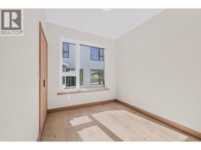 1325 37TH Avenue | Vancouver British Columbia | Slide Image Nine