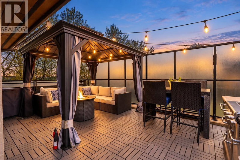733 3RD Street North Vancouver British Columbia, V7M 0C8 - 2 Bedrooms Condo For Sale