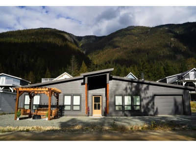 71384 GROVE Place | Hope British Columbia | Slide Image One