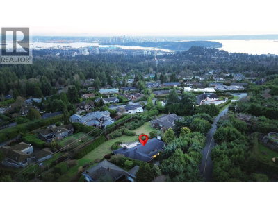 875 EYREMOUNT Drive | West Vancouver British Columbia | Slide Image Thirty-two
