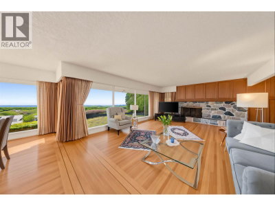 875 EYREMOUNT Drive | West Vancouver British Columbia | Slide Image Nine