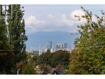 635 22ND Avenue | Vancouver British Columbia | Slide Image Seventeen